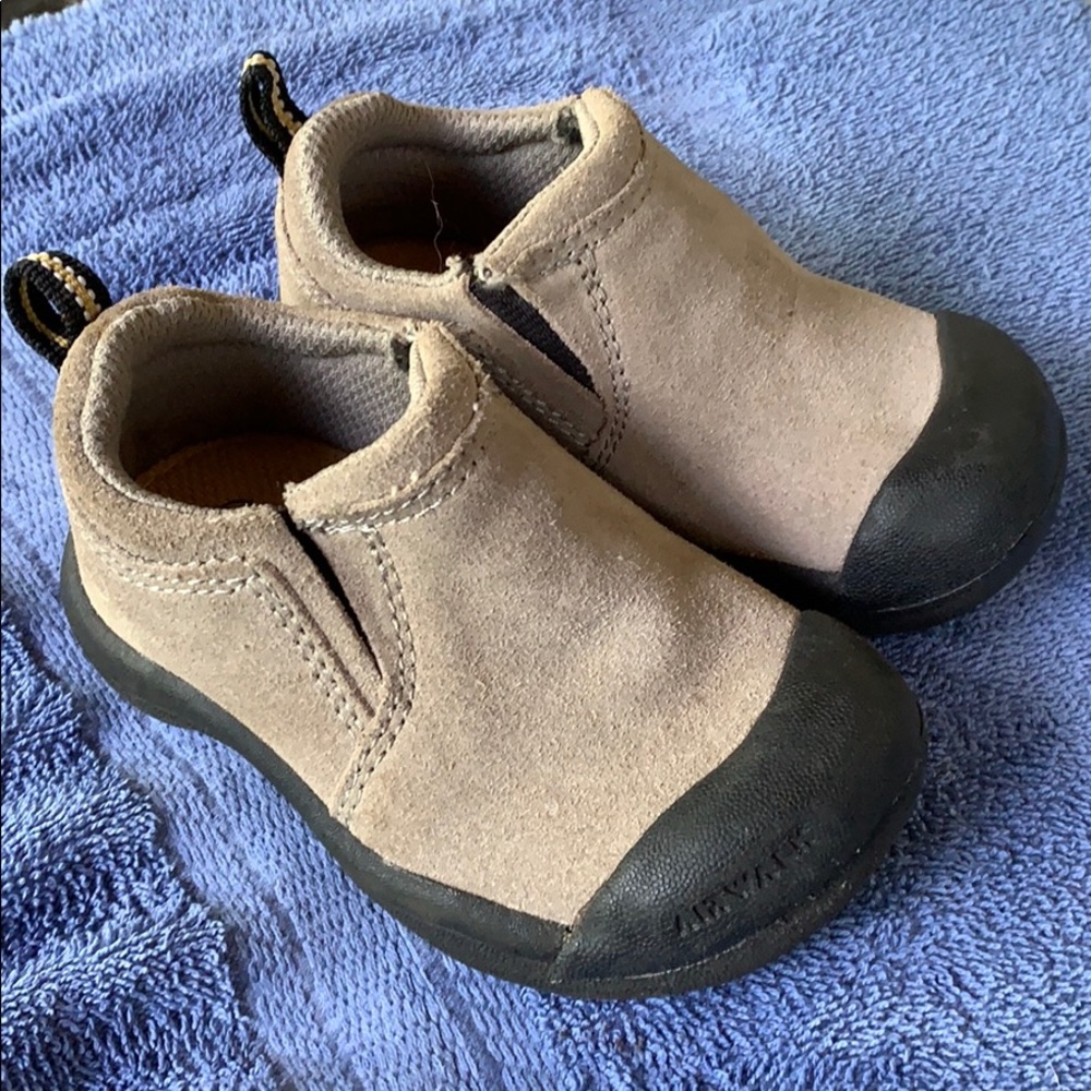 Airwalk shoes for toddler size 5